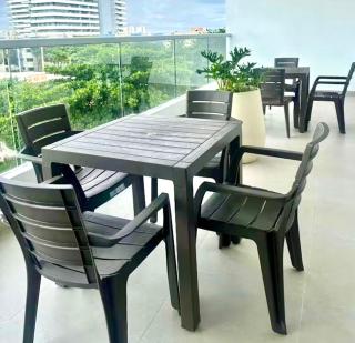 Lovely Suite steps away from the airport and beach - 6