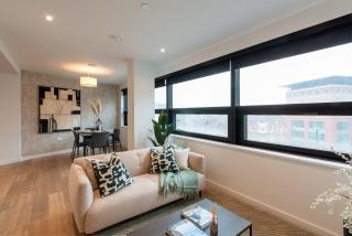 The Octagon by Your Perfect Stay Birmingham - Apart-Hotel Style - 24-Hour Reception & Gym - 1