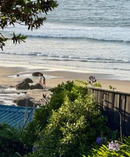 Messenger Magic - classic 5BR Kiwi bach - 4