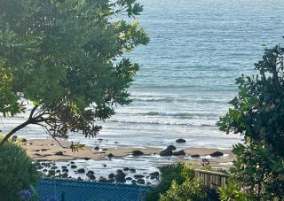 Messenger Magic - classic 5BR Kiwi bach - 3