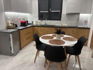 Project Georgiadi #1 - Modern Apartment in peaceful neighborhood - 15 mins from Loutra Pozar - 8