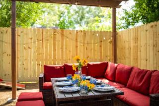 NASA Getaway, Fire Pit, Games & Family - 1