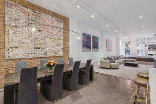 Stunning Full Floor 2500 SF 3BR Loft Elevator and WD - 3