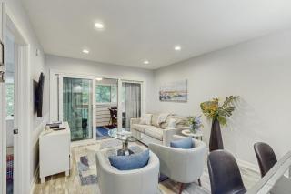 Walk to Sea! Hilton Head Haven with Pool Access - 2