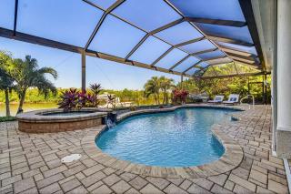 Gorgeous waterfront home with electric heated pool & spa - Villa Soleil - 9