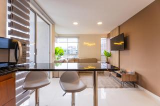 Central, Fast WIFI, AC & Poblado Views - 6