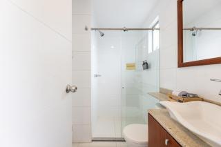 Central, Fast WIFI, AC & Poblado Views - 5