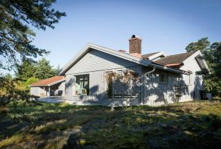 Cozy Home In Larvik With Unique Design Choices - 5