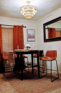 Serene 3 BR Retreat near Busch Gardens & USF - 4