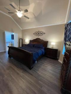 Near Sea World and Fiesta Texas! - 8