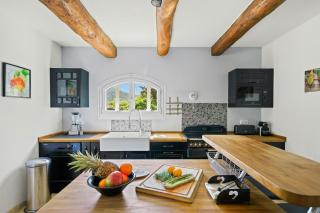 Provencal Villa With Pool In Collobrières - 8