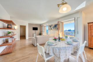 Antares150m from the Lake - Happy Rentals - 5