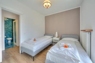 Antares150m from the Lake - Happy Rentals - 3