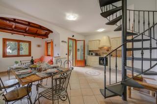 Villa Monte Enrico - Pool And Whirlpool - Happy Rentals - 7