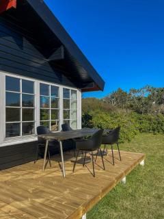 Authentic Wooden House By The North Sea - 7