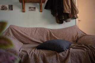 Habitación amplia en PH primer piso - 2