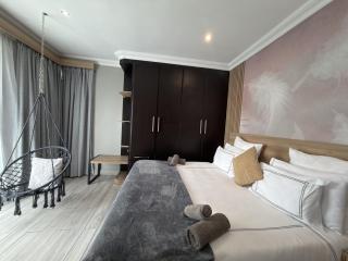 Prestige Boutique Hotel - 3