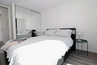 Up High on High Street - Free Parking - 3