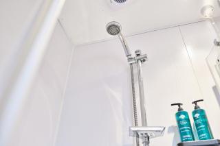 Harbour Apt Step to Beach Food - Princess Green 1 - 3