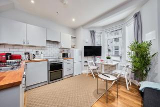 Harbour Apt Step to Beach Food - Princess Green 1 - 0