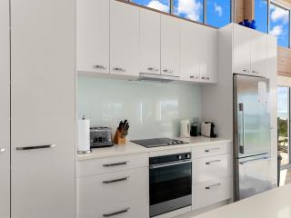 Beachfront Escape - Snells Beach Holiday Home - Snells Beach - 7