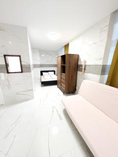 Comfortable Apartment in Lanstrasse Area BR1 - 6