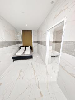 Comfortable Apartment in Lanstrasse Area BR4 - 8