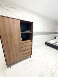 Comfortable Apartment in Lanstrasse Area BR4 - 5