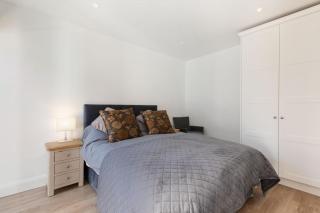 Howth Village Cottage - 7