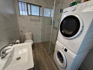 Studio with Terrace & Free Parking - 4