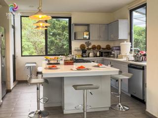 Tepoz Panoramic Sai, UFOs, Pool, Love, wifi - 1