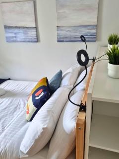 Portrush Penthouse Step to Beach- Princess Green 3 - 5