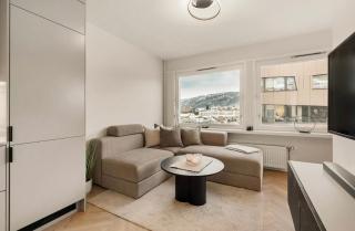Modern and cozy apartment ONLY 5 minutes from City Center - 9