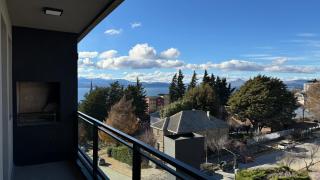 AT Bariloche, Departamento céntrico con balcón, parrilla y cochera - 7