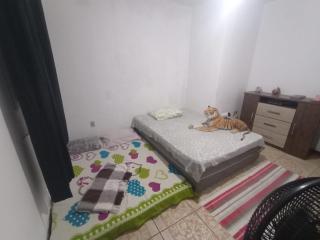 Casa Compartilhada com o morador da casa - 1