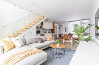 Modern Cap Hill Townhouse w Rooftop Deck - 7