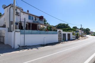 Apartments by the sea Arbanija, Ciovo - 13576 - 9