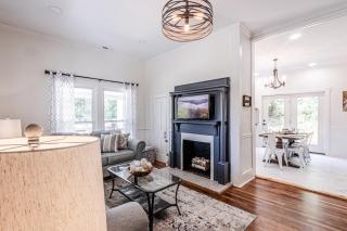 WALK TO TOWN! MTN VIEWS! HOT TUB! FIREPIT! SLEEPS 10 at Steps to Bryson - 7