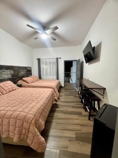 Hotel Cuatro Palmas - 9