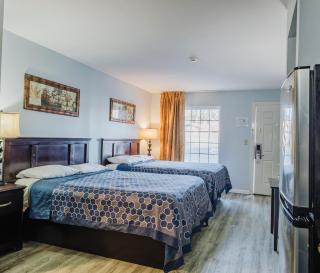 Jackson Town House Inn - 4