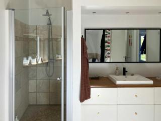 Natürliches Licht Und Kurzer Weg Zum Wasser In Ferienhäusern - 8