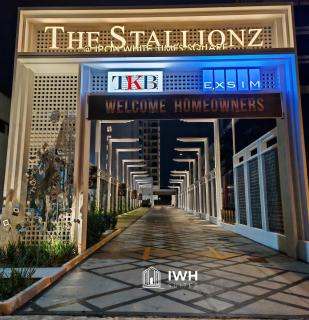 The Stallionz Signature Suites by IWH Suites - 6