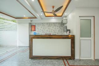 Collection O Corporate Suite Near Omaxe Celebration Mall - 6