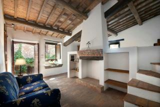 Historic Apartment In Medieval Village - 9