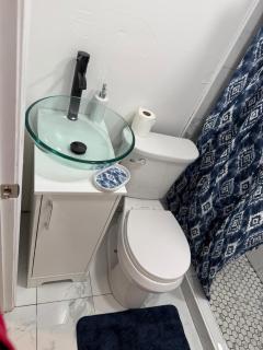 Garden Level 1 bedroom Near DC Sleeps 4 - 1