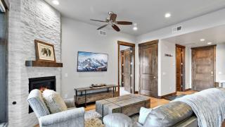 Alpine Abode by AvantStay 5min Walk To Lift Base - 4