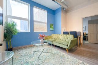 Modern 2BR in South Loop Near Soldier Field, Grant Park, Downtown, & Lakefront Trail - 2