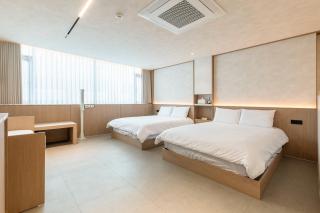 Hotel Comochez Brand New Euljiro Stay 10min Walk to Myeongdong - 0