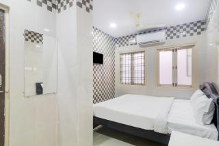 Hotel O Aroma Classic Near Nampally Railway station - 1