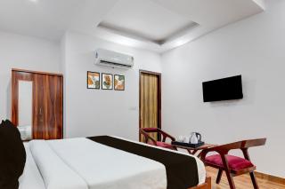 Super Townhouse Jhilmil Metro Station Formerly Legacy Residency - 4